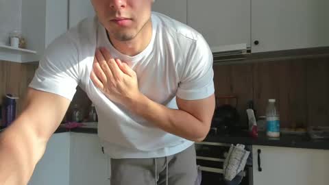 Snapshot of vincent_o chatting on February 13, 2025, 8:17 am Vincent. uncut 18cm online show from February 13, 2025, 8:17 am