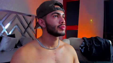 Snapshot of vincentblack_ chatting on May 17, 2026, 5:27 am Vincent online show from May 17, 2026, 5:27 am