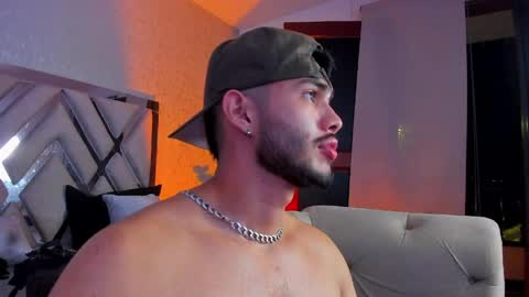 Snapshot of vincentblack_ chatting on May 20, 2026, 6:52 am Vincent online show from May 20, 2026, 6:52 am