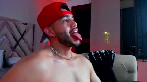 Snapshot of vincentblack_ chatting on June 30, 2026, 3:07 am Vincent online show from June 30, 2026, 3:07 am