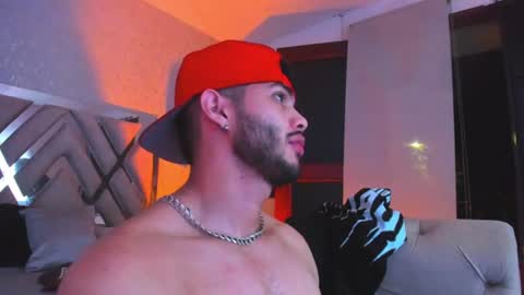 Snapshot of vincentblack_ chatting on July 13, 2026, 6:05 am Vincent online show from July 13, 2026, 6:05 am