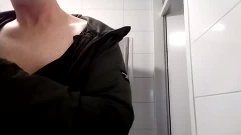 Loved online show from November 28, 2025, 11:02 am