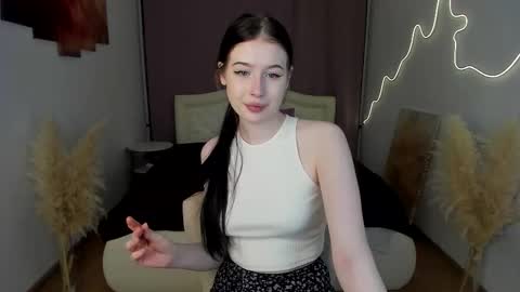 Vinessa online show from February 1, 2026, 7:34 pm