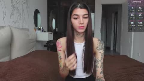 vinkitinkii online show from October 29, 2025, 7:32 am