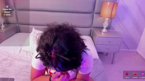 Vin  online show from April 16, 2026, 9:39 pm