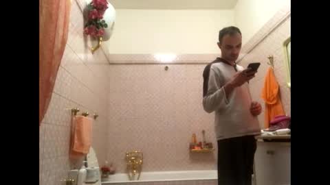 Snapshot of vinmin90 chatting on December 3, 2024, 9:34 pm Zenith online show from December 3, 2024, 9:34 pm