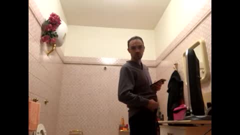 Snapshot of vinmin90 chatting on December 18, 2024, 11:02 am Zenith online show from December 18, 2024, 11:02 am