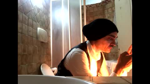 Snapshot of vinmin90 chatting on December 30, 2024, 12:54 am Zenith online show from December 30, 2024, 12:54 am