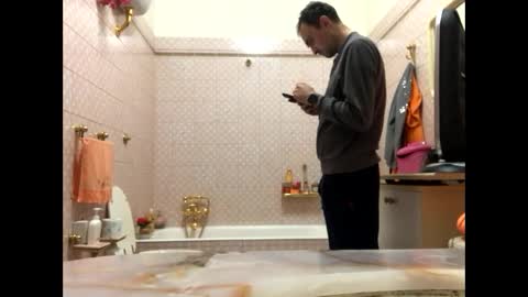 Snapshot of vinmin90 chatting on December 30, 2024, 6:27 pm Zenith online show from December 30, 2024, 6:27 pm