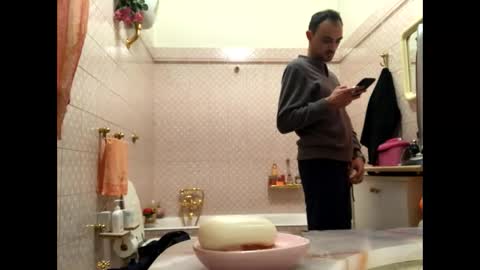 Snapshot of vinmin90 chatting on January 3, 2025, 11:01 pm Zenith online show from January 3, 2025, 11:01 pm