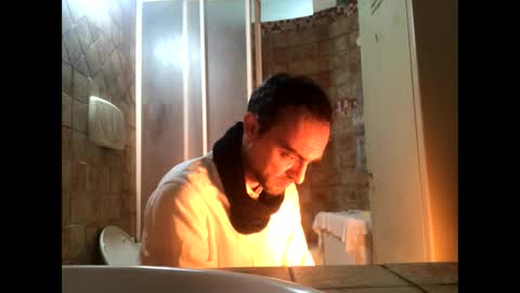 Snapshot of vinmin90 chatting on January 27, 2025, 12:01 am Zenith online show from January 27, 2025, 12:01 am