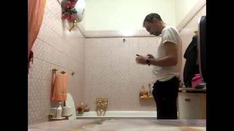 Snapshot of vinmin90 chatting on February 4, 2025, 3:15 pm Zenith online show from February 4, 2025, 3:15 pm