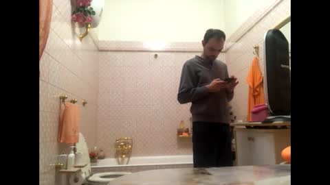 Snapshot of vinmin90 chatting on February 5, 2025, 11:39 pm Zenith online show from February 5, 2025, 11:39 pm