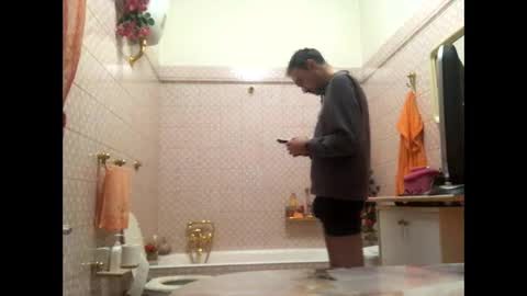 Snapshot of vinmin90 chatting on February 6, 2025, 2:48 pm Zenith online show from February 6, 2025, 2:48 pm