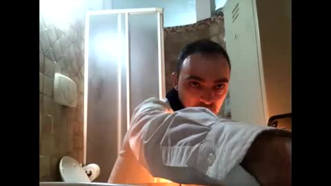 Snapshot of vinmin90 chatting on February 16, 2025, 11:59 pm Zenith online show from February 16, 2025, 11:59 pm