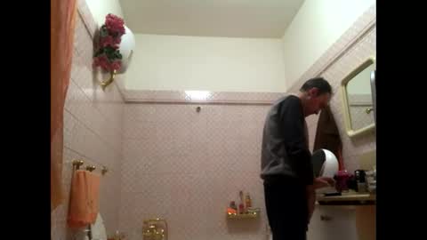 Snapshot of vinmin90 chatting on October 14, 2025, 9:54 am Zenith online show from October 14, 2025, 9:54 am