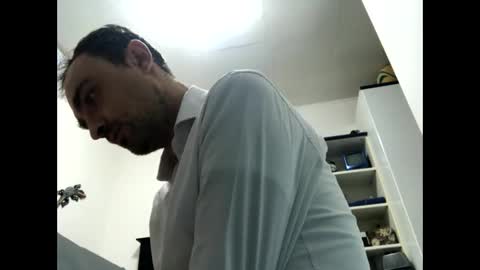 Snapshot of vinmin90 chatting on October 17, 2025, 11:18 pm Zenith online show from October 17, 2025, 11:18 pm