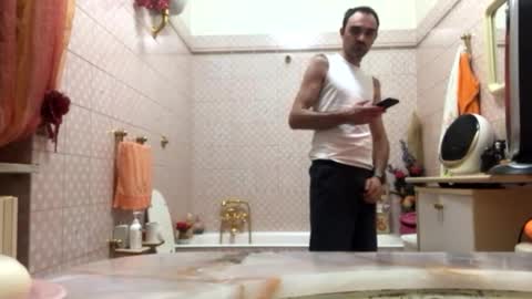 Snapshot of vinmin90 chatting on October 29, 2025, 12:18 pm Zenith online show from October 29, 2025, 12:18 pm