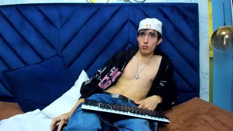 Snapshot of vinniematte chatting on March 9, 2025, 3:01 am vinniematte online show from March 9, 2025, 3:01 am