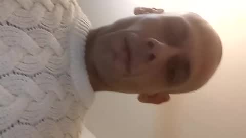 Snapshot of vino1634 chatting on December 31, 2024, 7:40 pm vino1634 online show from December 31, 2024, 7:40 pm