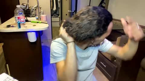 Snapshot of vinsmoke_sanji2020 chatting on December 5, 2024, 11:05 am Sanji online show from December 5, 2024, 11:05 am