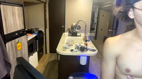 Snapshot of vinsmoke_sanji2020 chatting on December 11, 2024, 5:43 am Sanji online show from December 11, 2024, 5:43 am