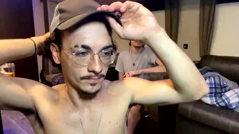 Snapshot of vinsmoke_sanji2020 chatting on December 17, 2024, 1:07 am Sanji online show from December 17, 2024, 1:07 am