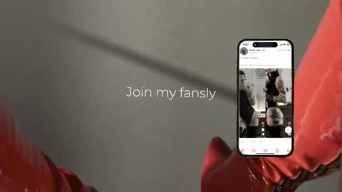 Diva Silvia online show from December 15, 2025, 4:11 pm