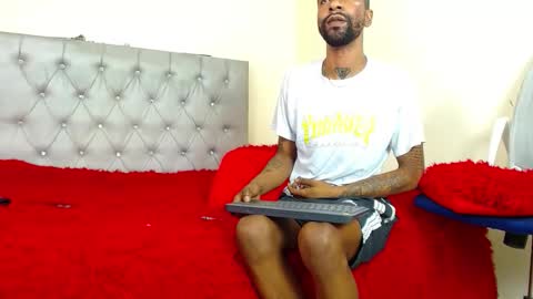 Snapshot of vinzent_lafed_ chatting on January 15, 2026, 7:57 am vinzent_lafed_ online show from January 15, 2026, 7:57 am