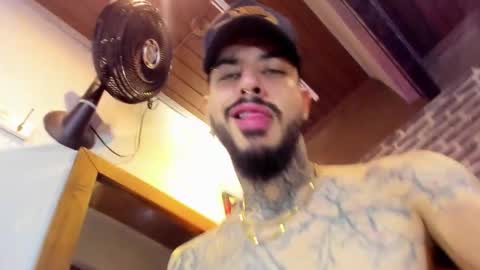 Snapshot of vinzenzrizzo chatting on December 3, 2025, 4:53 am ---Vinzen--- online show from December 3, 2025, 4:53 am