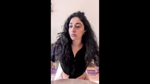 Snapshot of viol_ette chatting on March 18, 2026, 11:57 am Violette online show from March 18, 2026, 11:57 am