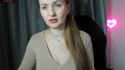 Snapshot of viola_1 chatting on March 22, 2026, 3:59 pm Funny girl online show from March 22, 2026, 3:59 pm