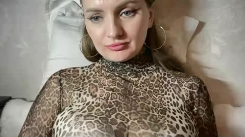 Snapshot of viola_1 chatting on April 14, 2026, 11:44 pm Funny girl online show from April 14, 2026, 11:44 pm