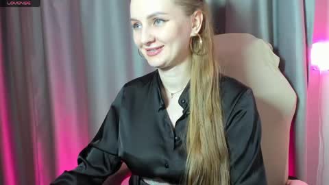 Snapshot of viola_1 chatting on May 6, 2026, 9:09 pm Funny girl online show from May 6, 2026, 9:09 pm