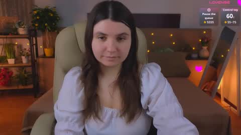 Snapshot of viola__shy chatting on May 26, 2026, 9:55 pm Viola online show from May 26, 2026, 9:55 pm