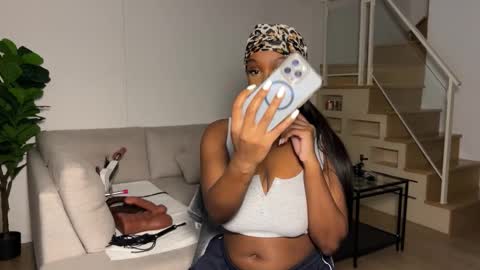 Fantasy Black Girl online show from November 19, 2025, 6:02 am