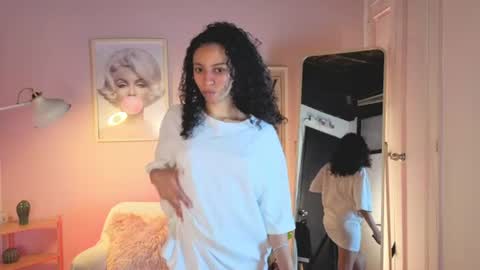 Snapshot of violet__15 chatting on July 9, 2026, 12:20 pm violet__15 online show from July 9, 2026, 12:20 pm