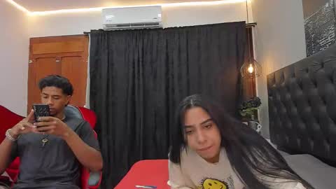 Violet and Myers online show from November 22, 2025, 11:31 am