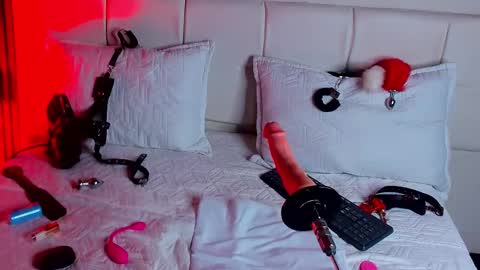 Violet online show from October 26, 2025, 5:30 pm