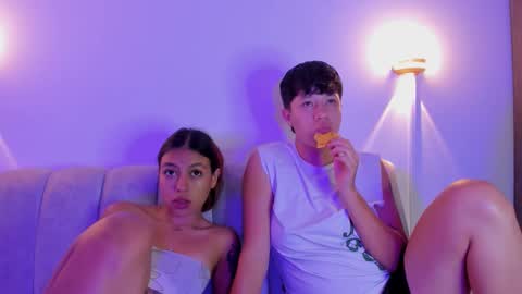 Violet and Casper online show from November 17, 2025, 6:41 am