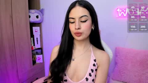 Violeta  online show from December 3, 2024, 4:50 pm
