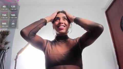 Snapshot of violet_moon20 chatting on February 6, 2026, 10:35 pm Violet online show from February 6, 2026, 10:35 pm