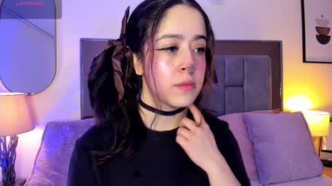 Violet Nova online show from February 26, 2026, 11:09 am