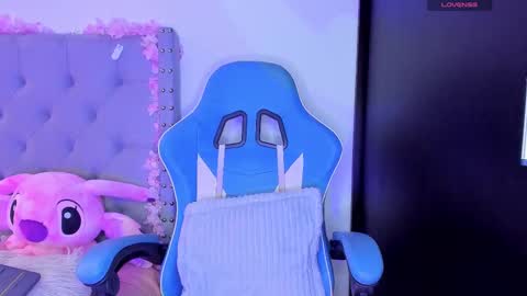 Snapshot of violet_rost chatting on September 22, 2025, 3:58 pm  Violet  online show from September 22, 2025, 3:58 pm