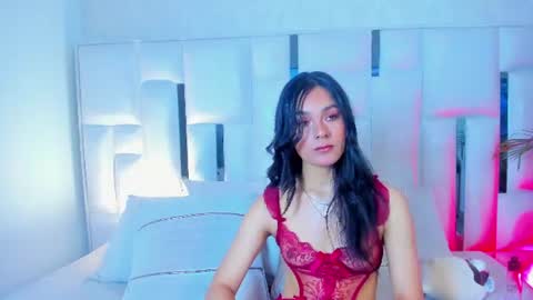 Snapshot of violet_vyx chatting on July 20, 2026, 5:11 am Violet online show from July 20, 2026, 5:11 am