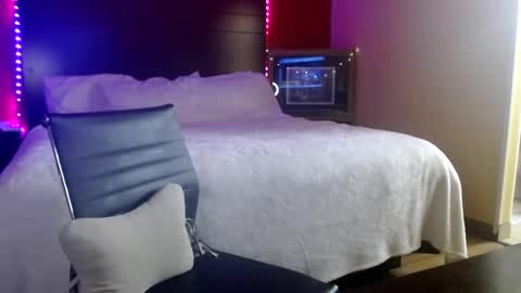 Snapshot of violet_winter97 chatting on February 22, 2026, 5:08 am violet_winter97 online show from February 22, 2026, 5:08 am