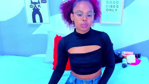 violeta_1404 online show from December 15, 2025, 12:53 pm