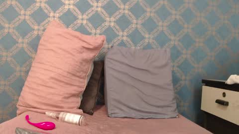 Snapshot of violeta_cute18 chatting on December 17, 2024, 1:07 am Violeta online show from December 17, 2024, 1:07 am