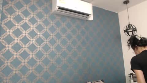 Snapshot of violeta_cute18 chatting on December 20, 2024, 1:25 am Violeta online show from December 20, 2024, 1:25 am