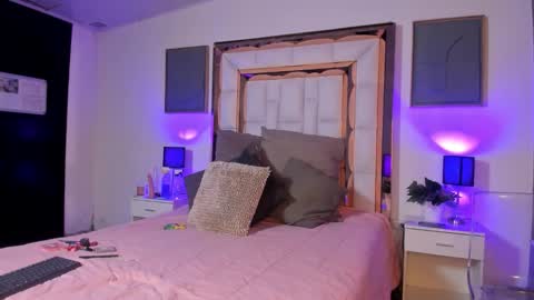 Violeta  online show from November 1, 2025, 12:07 pm